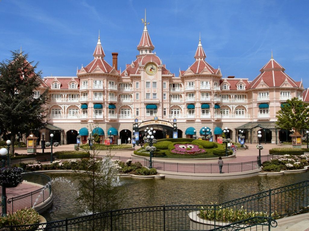 Disneyland Hotel, Disneyland Paris