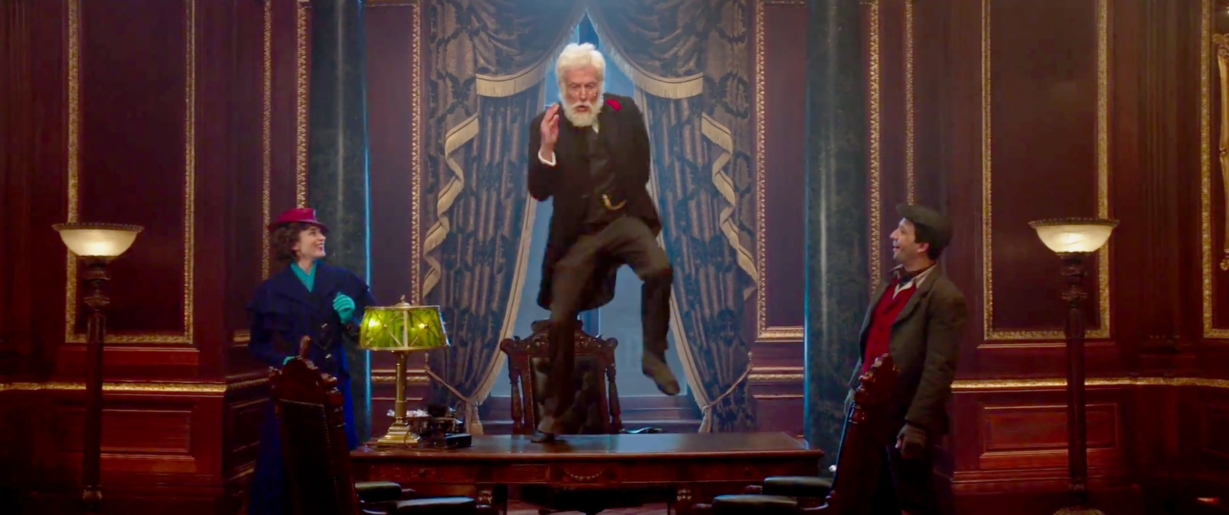 Dick Van Dyke dans Le Retour de Mary Poppins Dick Van Dyke dans Le Retour de Mary Poppins